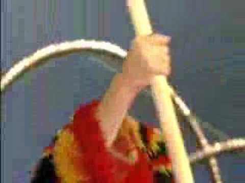 Mariafolia - Bem Mais Alem (Live)