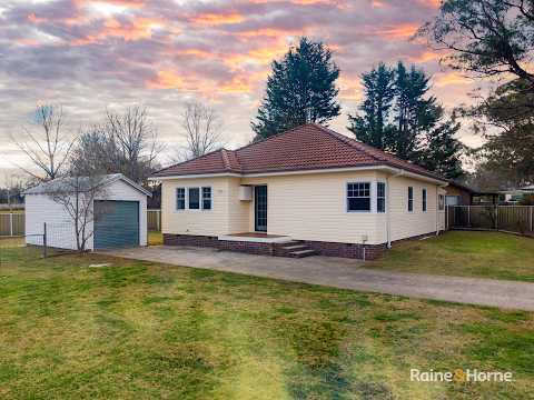 12 Samuelson Crescent, Armidale, NSW 2350, 4房, 1浴, House