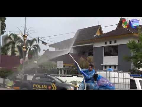 PENYEMPROTAN DISIFEKTAN SECARA SERENTAK