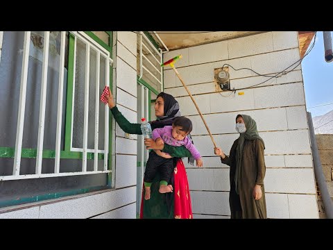 The resistance of a single nomadic woman: Cleaning other people's houses to support her & her child