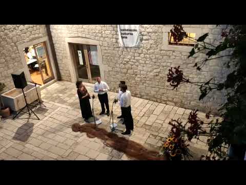 Sritna ćerce (klapa Kampaneli)