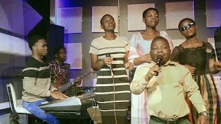 Download lagu Mfata ukuboko by Papa Music Zakayo mp3