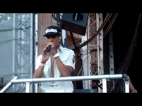 Ndubz Playing with Fire Live Guilfest 2010 HD Tulisa calls Dappy a Wanker