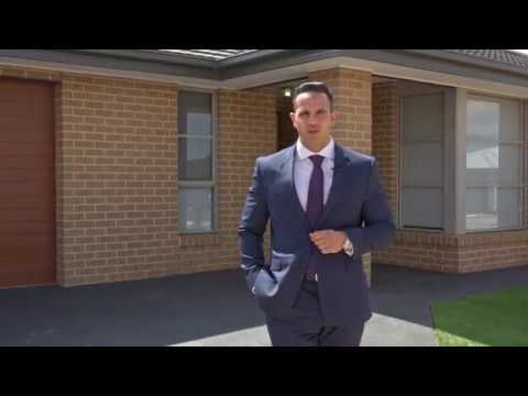 2 Moore Drive, Fraser Rise - Barry Plant