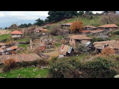 TERK EDİLMİŞ DENİZ MANZARALI HACI MAHMUTLAR KÖYÜ