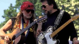 Waylon Jennings &amp; Willie Nelson &quot;Mama&#39;s Don&#39;t Let Your Babies Grow Up To Be Cowboys&quot;