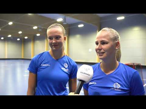 "Vihjattiin, että laminointikone kannattaa laittaa käyntiin." Ina Leminen ja Elli Kylmäluoma