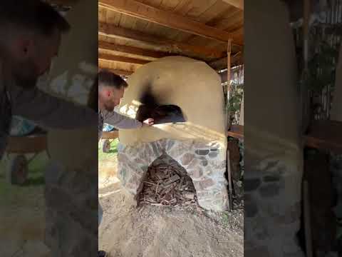 Lehmofen, Pizzaofen 1m Innenraum, maximal effizient durch natürliche Dämmung