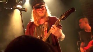 Allen Stone : 1. Love/Fake Future @ La Maroquinerie, Paris 04/12/16