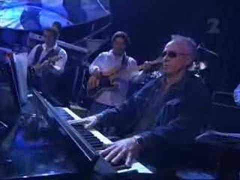 amazed - - matthew saunoa