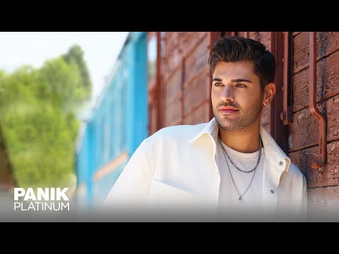 Μάκης Μπερδές - Γιορτή - Official Music Video