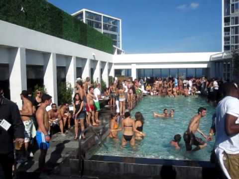 Funkerman @ In Love We Play Poolparty  - WMC Miami 2010 (2)