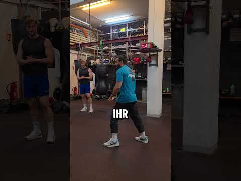 Basics: Soviet Pendulum Step🥊#BoxenLernen#Boxtraining #BoxenFürAnfänger #FitDurchBoxen#MentaleStärke