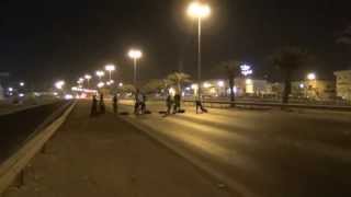 preview picture of video 'سند الثورة | إغلاق شارع الإستقلال الحيوي نصرةً لأهالي سترة - الأحد 2013/7/7م'