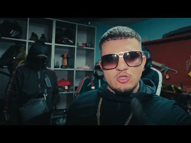 Video zu 'Free For All' ansehen Video zu 'Free For All' ansehen