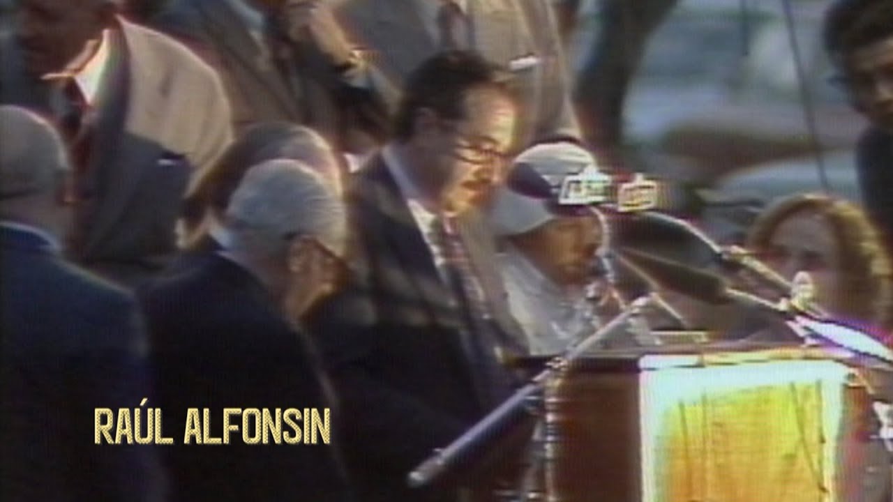 #Cuéntame un poco más -  La crisis de 1981 y la llegada de la Democracia