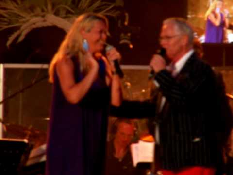 Esther Hart op de Night of the koemarkt in Heerenveen