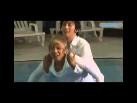 cnblue yonghwa & hongki moments (he's beautiful)