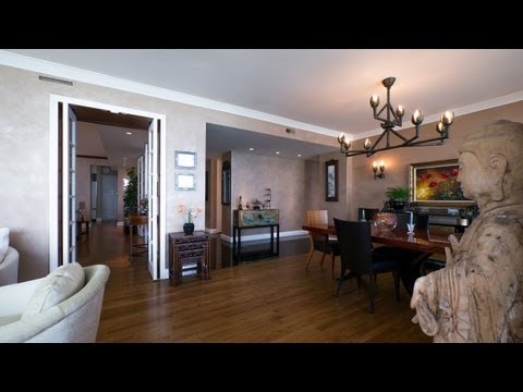 A Gold Coast custom home on a high-floor corner A Gold Coast custom home on a high-floor corner