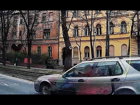 Áthajtott a piroson. Ezt okozta a Saab sofőrje