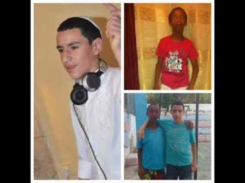 קפה שחור חזק מארחים את סולג'יי