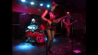 Ex Hex "Don't Wanna Lose" at The Bishop in Bloomington,IN 7-22-15