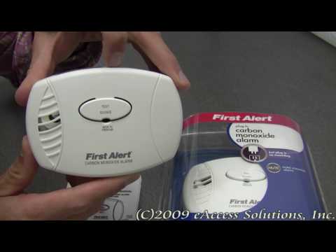First Alert Plug-In Carbon Monoxide Alarm explanation and un-boxing video