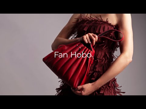 When Art Meets Fashion – The Fan Hobo by GRETCHEN!