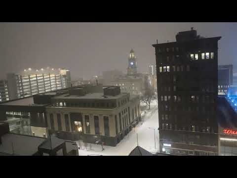 Downtown Des Moines, IA Snowfall Time-lapse (1/25/21)