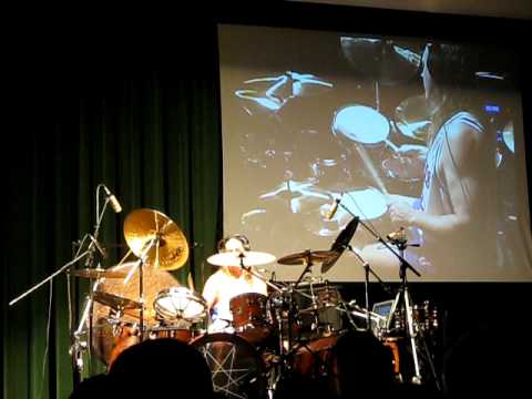 Danny Carey playing along to Rosetta Stoned