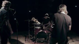 Heads.   -   Black River (Ghost City Sessions)