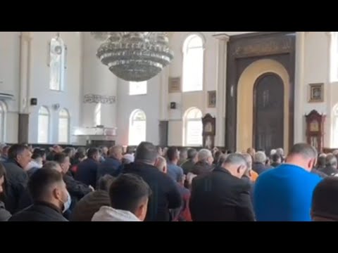 Beautiful Athan from Hafiz Xhemail Nuhiju , Ezan i bukur nga Hafezi ne xhamin e Çairit.