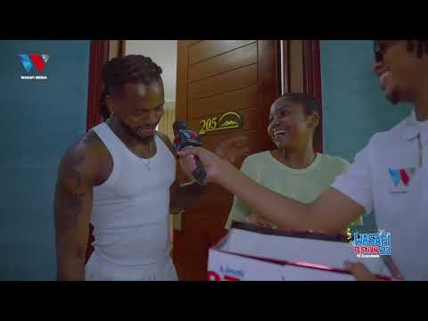 DIAMOND AKIRI ZUCHU NDIO MWANAMKE PEKEE ALIYETEMBEA NAE😂 KULA CHUMA HICHO😜