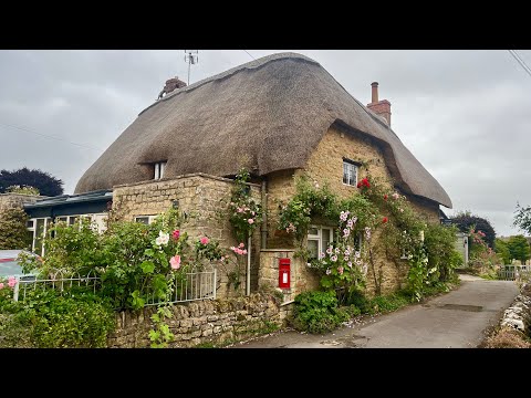Timeless Charm of the English Countryside: Cotswolds WALK, ENGLAND