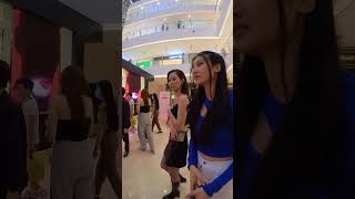 Approaching girls in Saigon