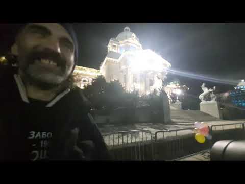 UŽIVO  Beograd: Doček  Nove godine ispred Skupštine