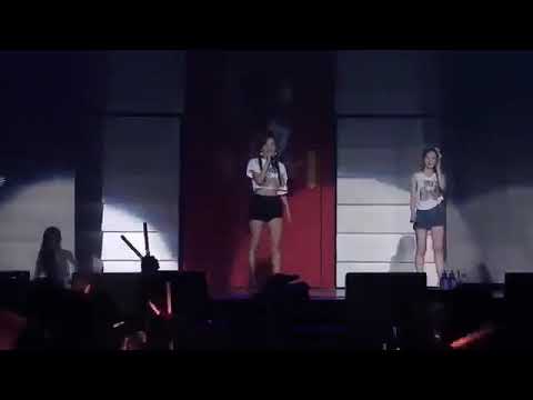 Cool World - Red Velvet (Live Concert Redroom)