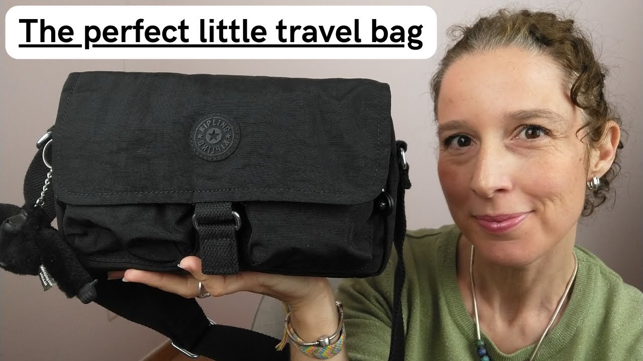 Let's review my latest Kipling bag! Kipling Chilly Up , the best little travel bag, let's see why!