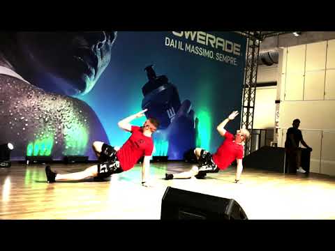 TRAINING R-REVOLUTION promo