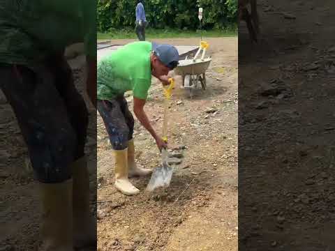 AVANZA LABORES DE CONSTRUCCIÓN DE LOSA Y ACERAS EN CIUDAD JARDÍN