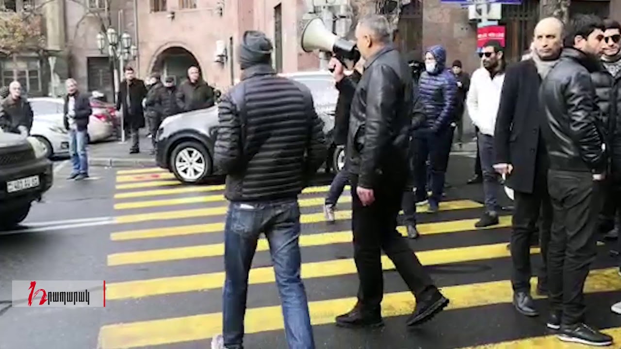 «Դավաճանը տեղ չունի մեր երկրում». Նալբանդյան-Վարդանանց խաչմերուկը փակ է