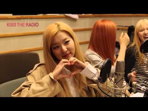 150324 Red Velvet Photo Time on Kiss the Radio