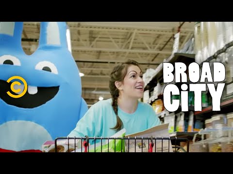 Broad City - Abbi and Bingo Bronson Go to Whole Foods