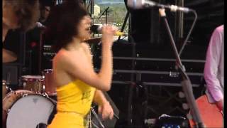 PJ Harvey HD 2004 T In The Park - The Whores Hustle And The Hustlers Whore