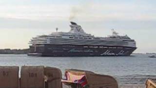preview picture of video 'Cruiseships in Möltenort'