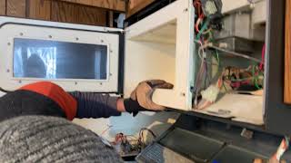 Dismounting an Old GE Microwave
