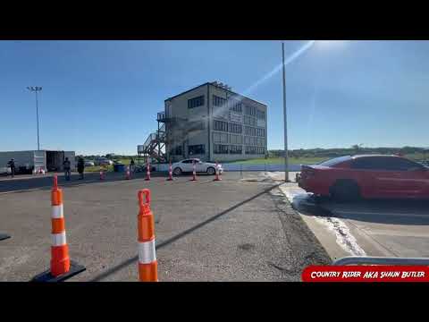 G37 VS Scat Pack in the 1/8 and 1/4