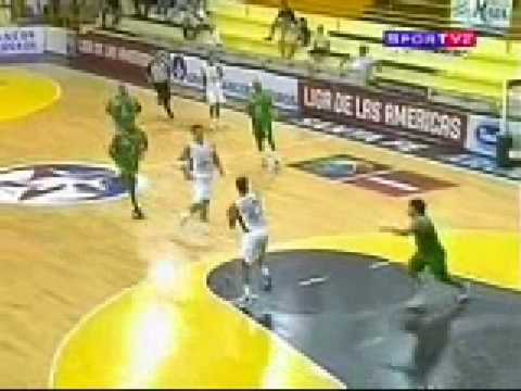 Rafael "Baby" Araújo contra o Deportes Castro