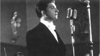 Zeki Müren - Şimdi Uzaklardasın