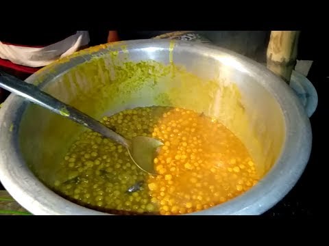 Village Street Food - Poor Couple Selling Ghugni Chaat/Masala Vegetable Ghugni - Indian Street Food Video